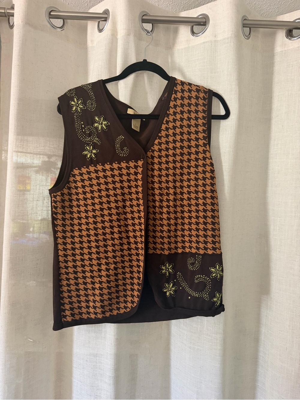 Vintage Bechamel Brown and Camel Houndstooth Embroidered V-Neck Cardigan